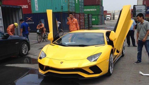 lamborghini-aventador-s-ve-viet-nam