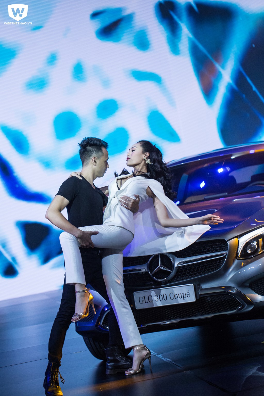 Nguoi-dep-tai-Mercedes-benz-Fascination-2017