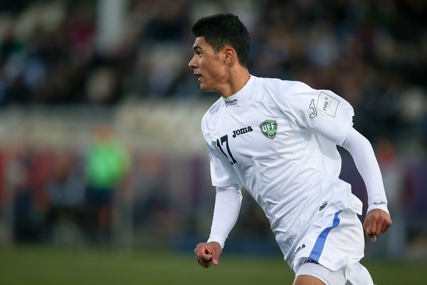 Dostonbek Khamdanov là ngôi sao trẻ của bóng đá Uzbekistan, tuy nhiên anh không tham dự giải lần này.