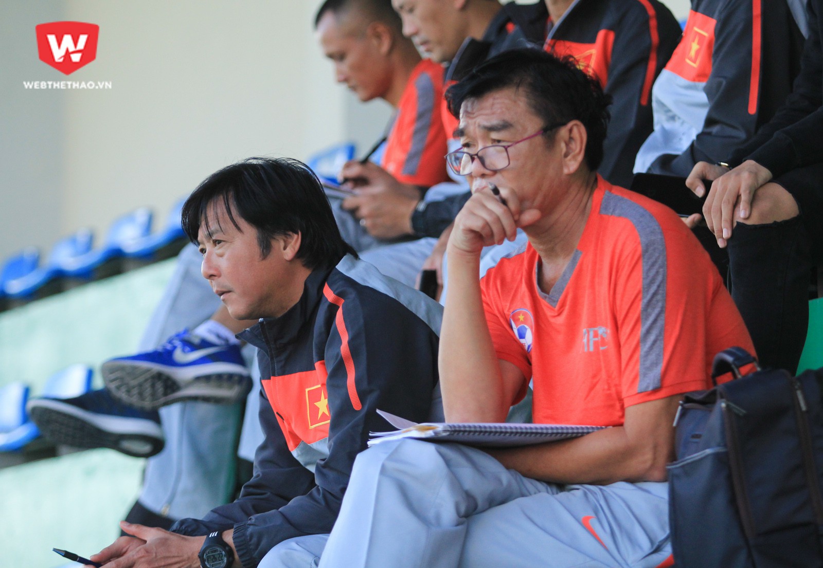 HLV Phan Thanh Hùng đã có những lần theo dõi các buổi tập luyện của U23 Việt Nam dưới thời HLV Park Hang Seo, ông khẳng định quan điểm nền tảng của ông Park tương đồng với HLV Miura. Hình ảnh: Trung Thu.