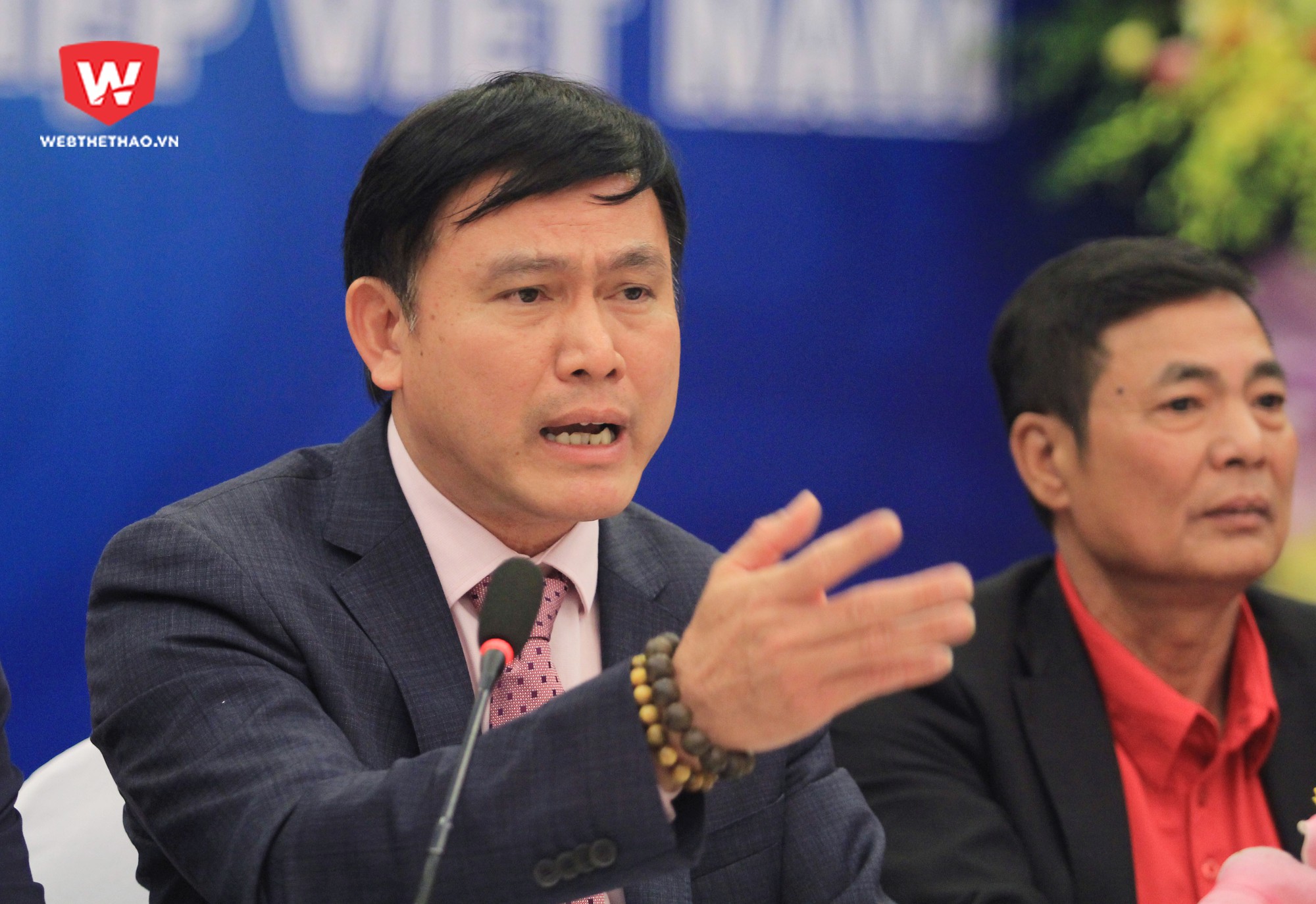 Trần Anh Tú quyết định rút lui ở vị trí TGĐ công ty VPF và Trưởng ban điều hành V.League. Ảnh: Quang Thịnh.
