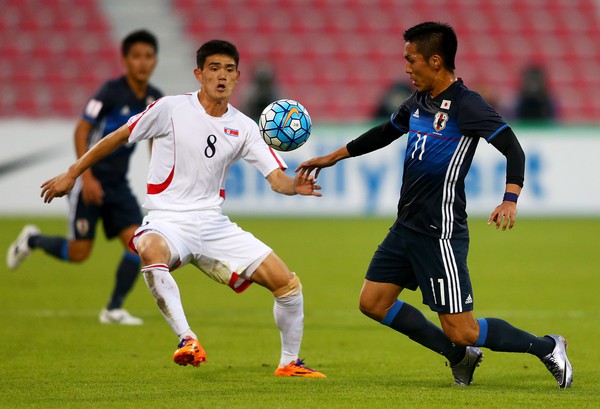 U23 Triều Tiên (áo trắng) lựa chọn M-150 Cup nhằm hướng tới VCK U23 châu Á 2018. Ảnh: AFC.