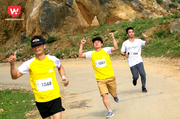 Đối với một số runner, trải nghiệm tại Ha Giang Marathon 2018 có thể là lần đầu tiên họ chạy trên đường đèo. Hình ảnh: Trung Thu.