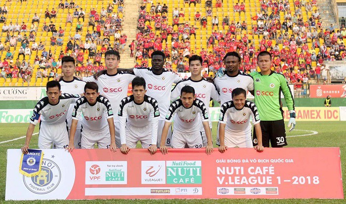 Đình Trọng và Duy Mạnh luôn là sự ưu tiên số 1 ở vị trí trung vệ Hà Nội FC từ đầu mùa giải 2018. Hình ảnh: VPF.