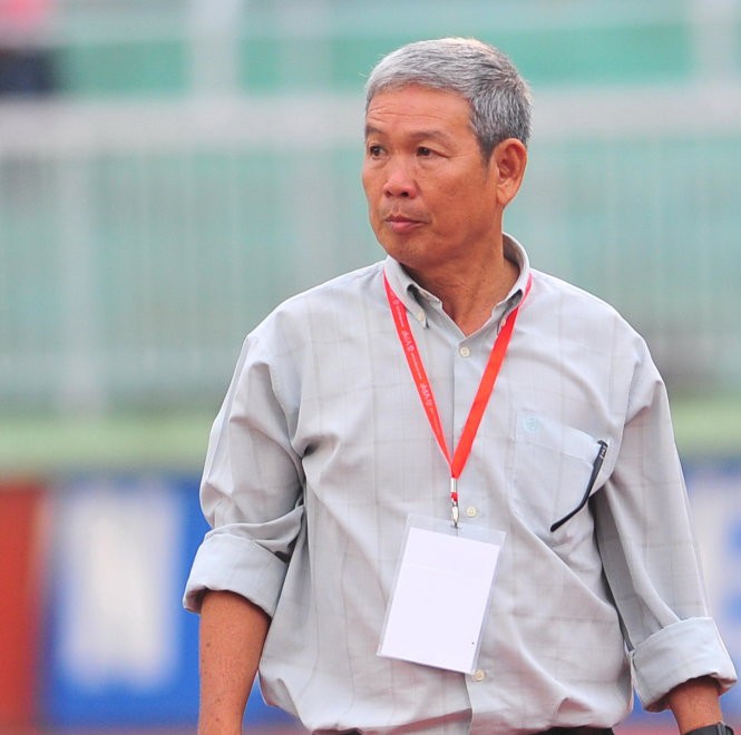 Ông Đoàn Minh Xương là Phó Trưởng ban chương trình bóng đá học đường thuộc Liên đoàn bóng đá TPHCM.