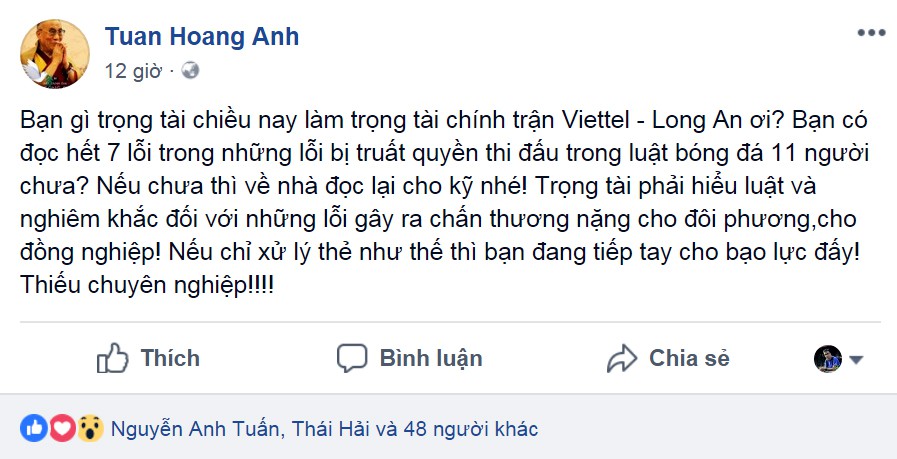 HLV Hoàng Anh Tuấn đăng đàn bày tỏ sự không hài lòng với trọng tài Hoàng Thanh Bình.