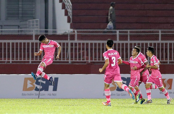 Sài Gòn FC thay thế cả Chủ tịch lẫn HLV trưởng trước mùa giải. CLB vướng vào lùm xùm về cách cư xử với cầu thủ trước giải. Hình ảnh: VPF.