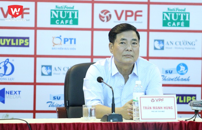 Ông Trần Mạnh Hùng, Phó chủ tịch VPF, khẳng định ông Tú đã xin rút nhưng HĐQT không đồng ý. Hình ảnh: Trung Thu.