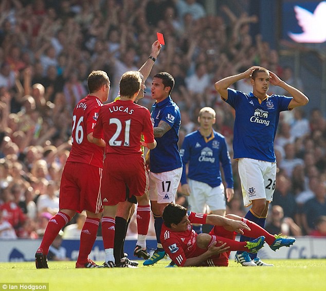 Derby Liverpool - Everton có nhiều thẻ đỏ hơn bất kỳ trận nào ở Premier League