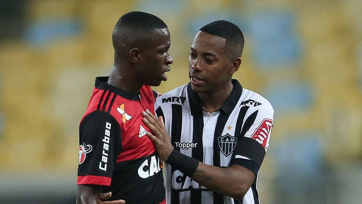 Hình ảnh: Vinicius đối đầu đàn anh Robinho ở giải Brazil