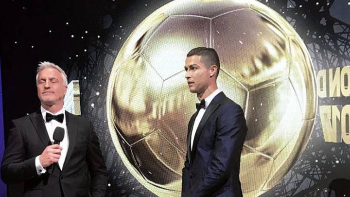 Ronaldo nhận giải Quả bóng Vàng 