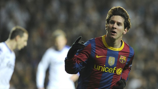 Hình ảnh: Gần 10 năm trước Messi đã ghi bàn đầu tiên với áo số 10