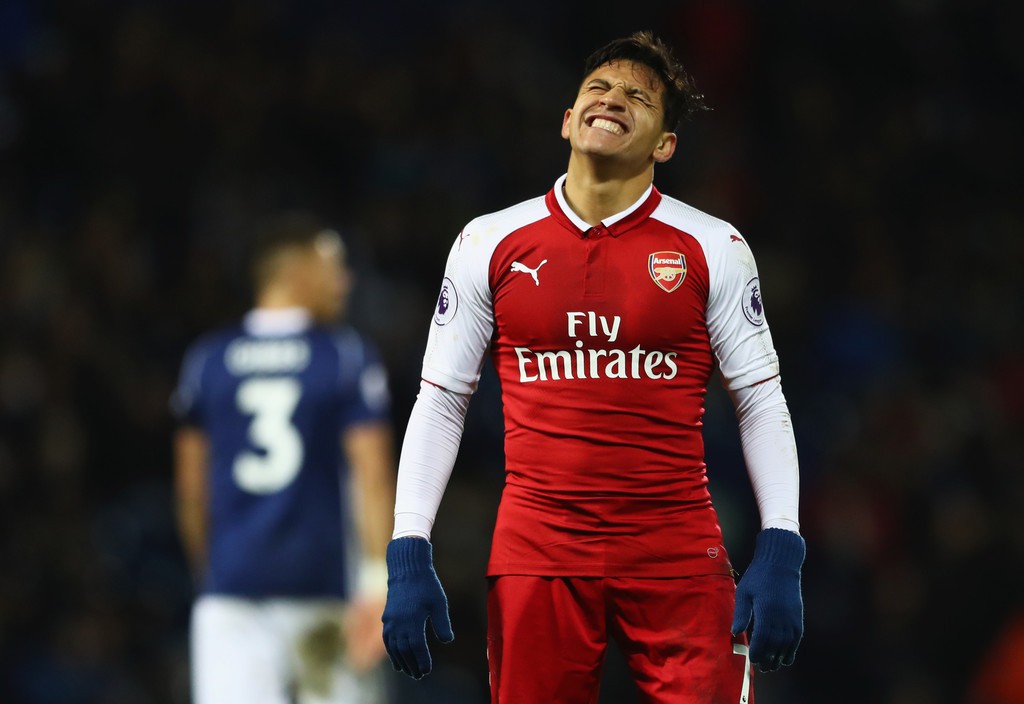 Hình ảnh: Arsenal chưa biết bán Sanchez ngay hay sử dụng đến hết mùa