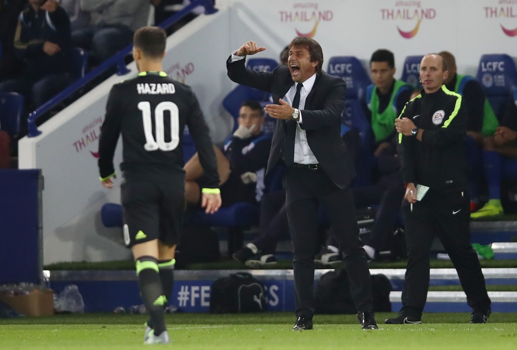 Conte tiếp quản Chelsea khi đội bóng như một mớ hỗn độn