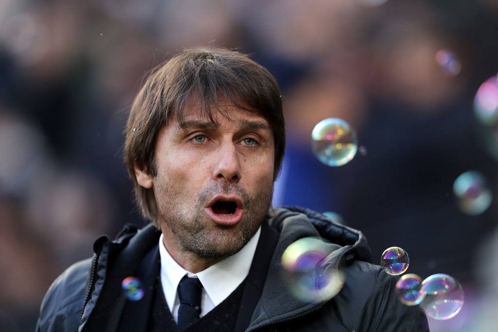 Hình ảnh: Conte không đáng bị sa thải sau thành công với Chelsea