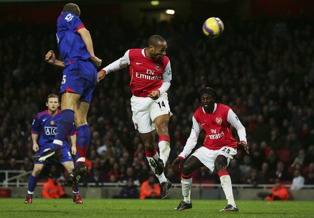 Hình ảnh: Henry giúp Arsenal ngược dòng trước MU năm 2007