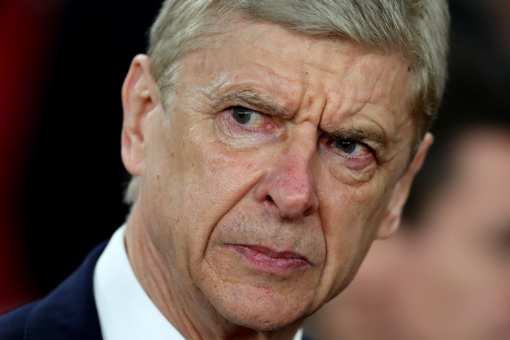 Hình ảnh: Wenger bị buộc phải rời CLB vào cuối mùa