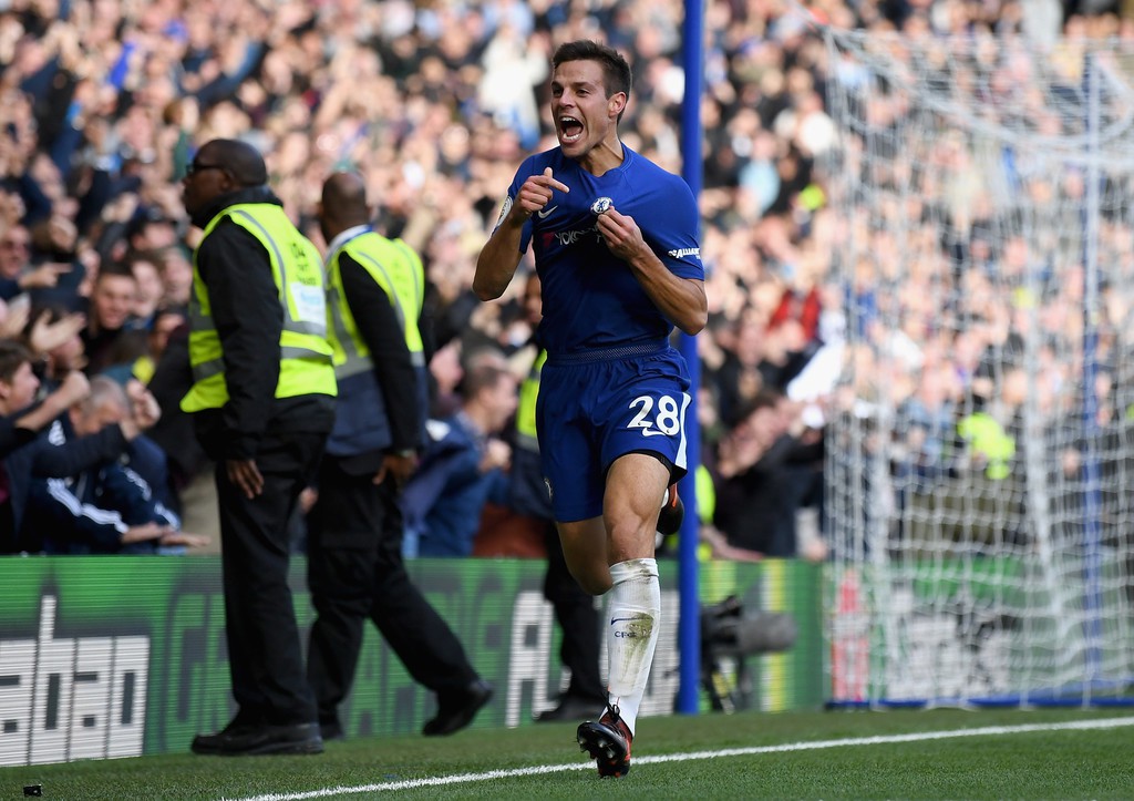 Azpilicueta đóng góp cả ghi bàn lẫn kiến tạo cho Chelsea