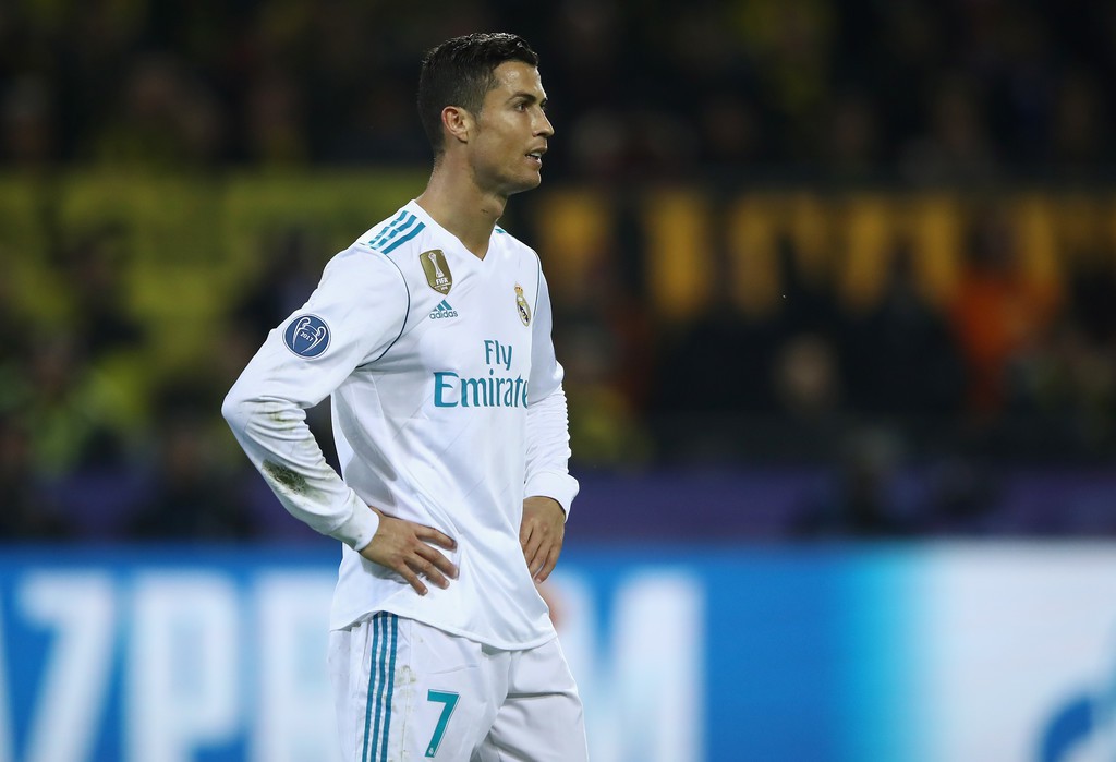 Ronaldo đòi Real phải trả tiền thuế của mình