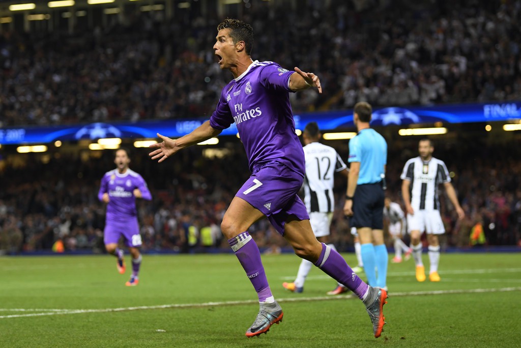 Ronaldo ghi 2 bàn ở trận chung kết Champions League