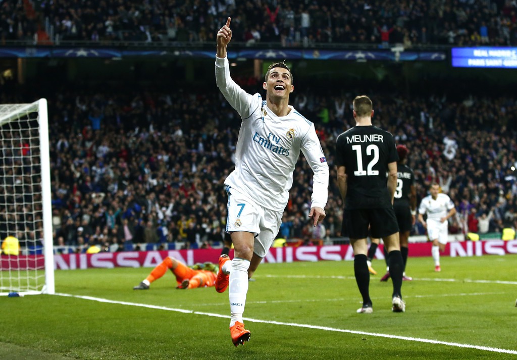 Hình ảnh: Ronaldo lập cú đúp ở lượt đi trước PSG mùa này