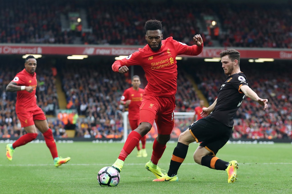 Sturridge không đáp ứng được yêu cầu về hỗ trợ phòng ngự của Klopp