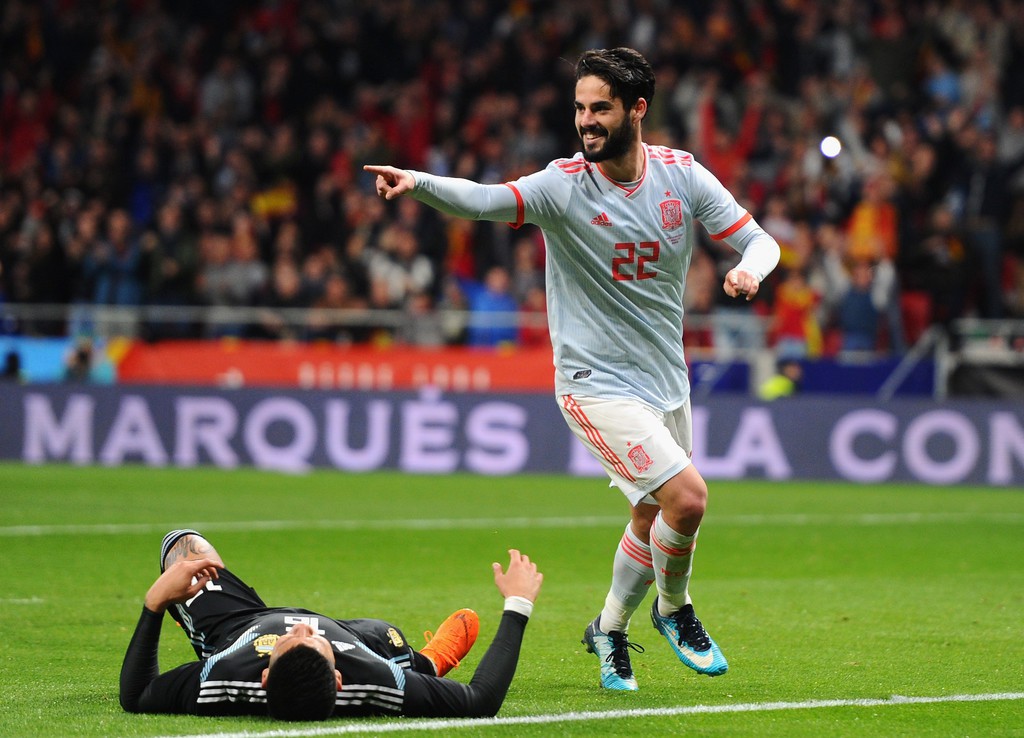 Hình ảnh: Isco lập hat-trick cho Tây Ban Nha