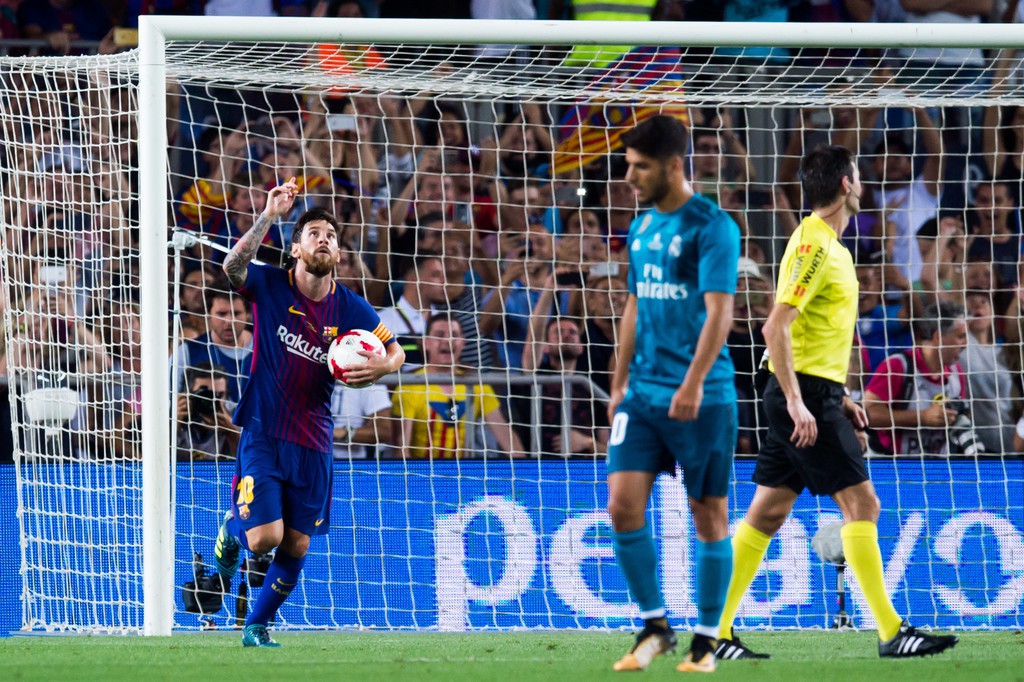 Messi ghi bàn nhưng Barca vẫn thua Real trên sân nhà