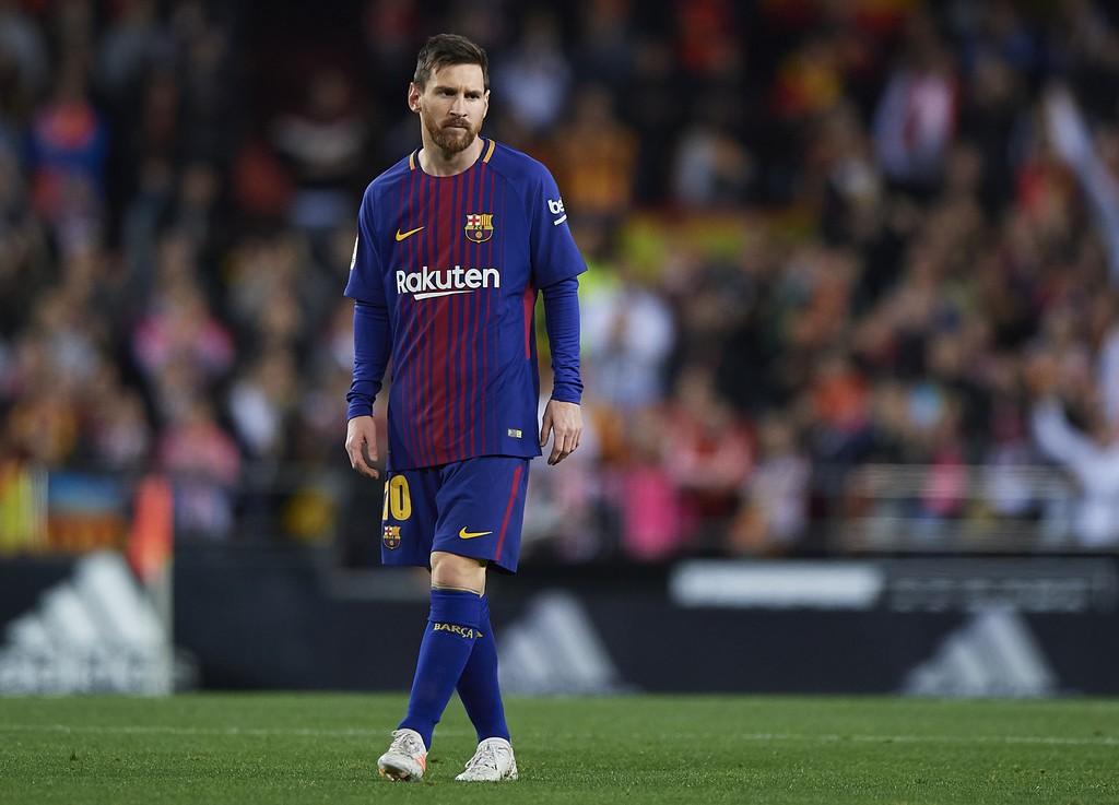 Messi ghi bàn trước Valencia nhưng không được trọng tài công nhận
