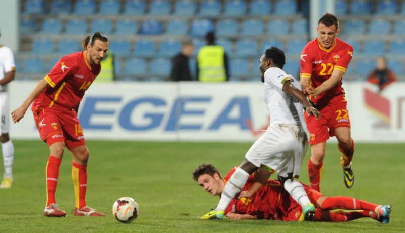 Trận Montenegro - Ghana chứng kiến quả penalty ở giây thứ 10