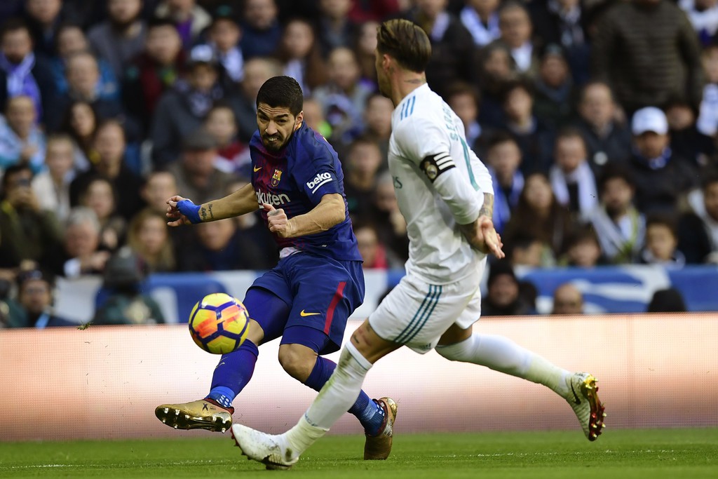 Hình ảnh: Luis Suarez mở tỷ số cho Barca