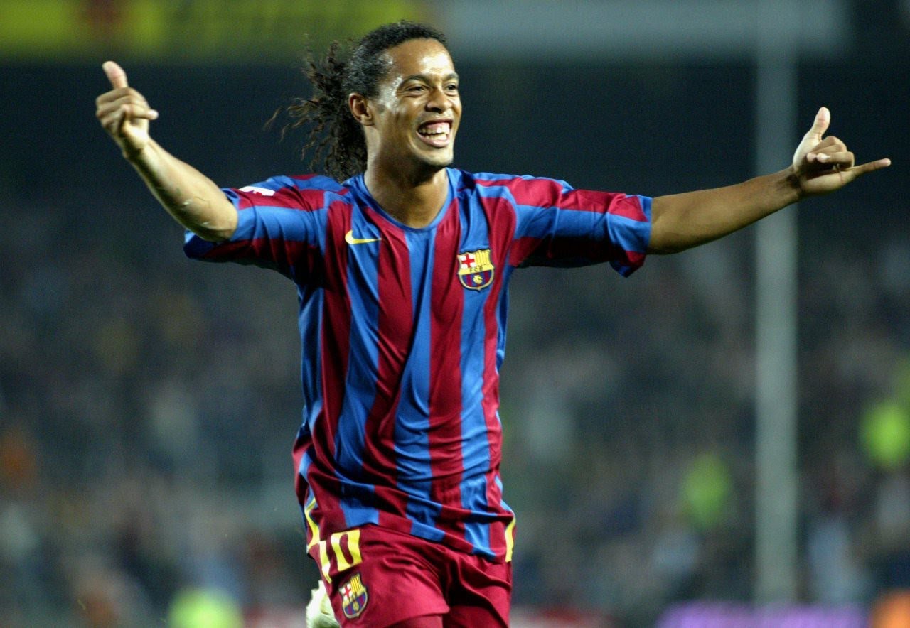 Ronaldinho chưa bao giờ hối hận về việc đến Barcelona