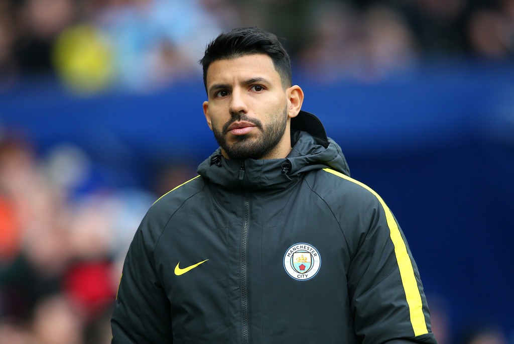 Aguero phải làm dự bị do không đáp ứng những đòi hỏi của Guardiola