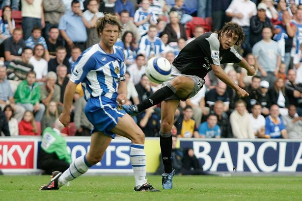 Hình ảnh: Crespo hạ gục Wigan mùa 2005/06