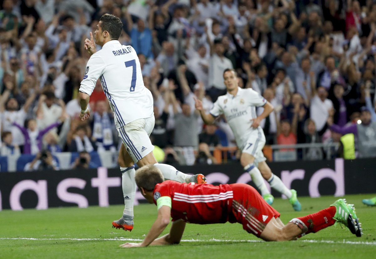 Hình ảnh: Ronaldo ghi 9 bàn trước Bayern