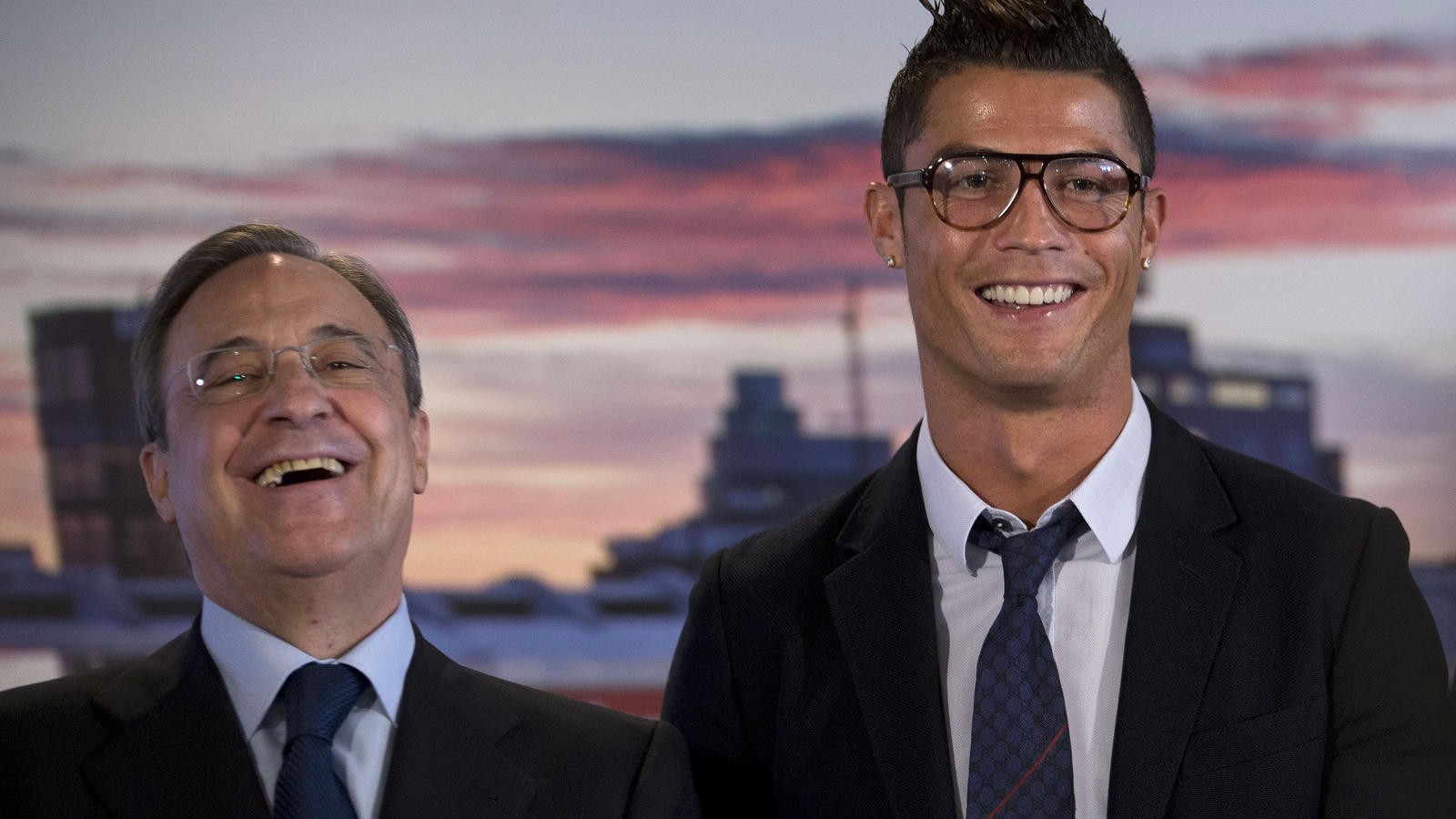 Chủ tịch Perez từng muốn bán Ronaldo trước khi gia hạn hợp đồng