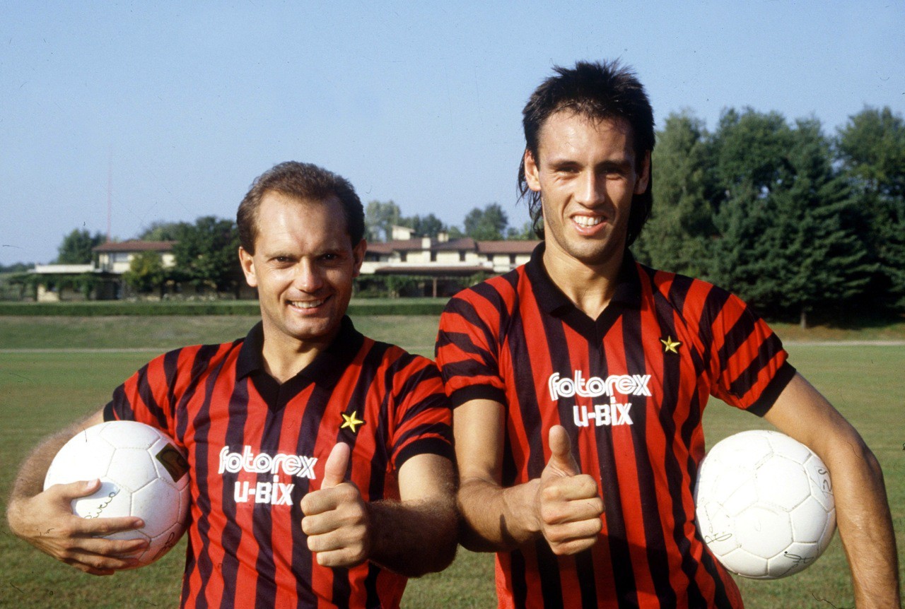 Wilkins (trái) được đưa về vào thời điểm Milan ở tình trạng không tốt