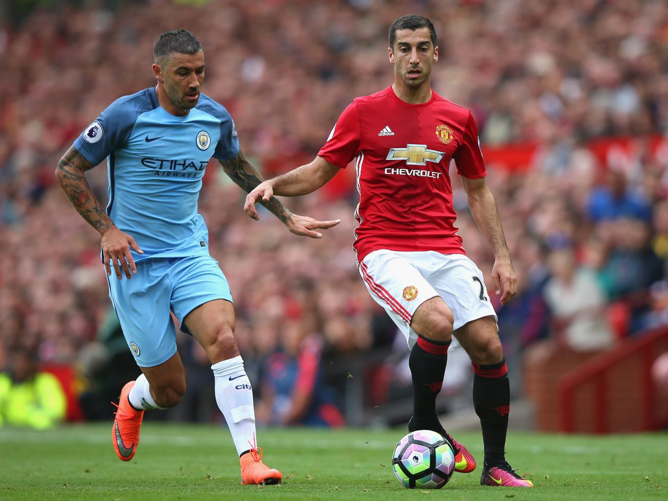 Mkhitaryan thất vọng khi không được đá vị trí số 10