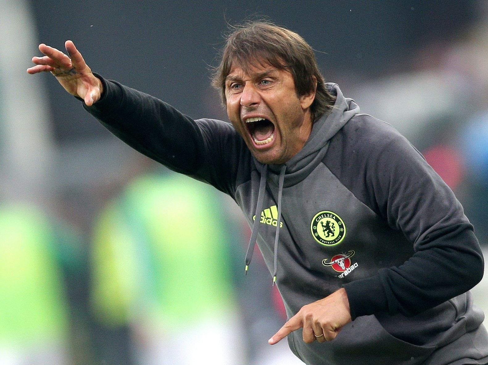 Conte đến Chelsea tạo sức hút cho chiến dịch tăng cường lực lượng của đội bóng