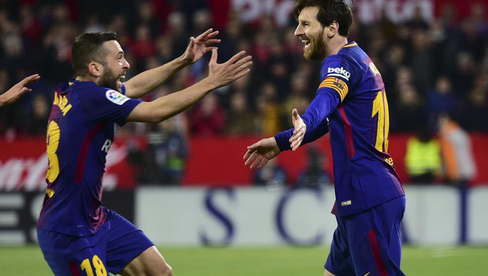 Hình ảnh: Messi vừa gỡ hòa 2-2 cho Barca trước Sevilla