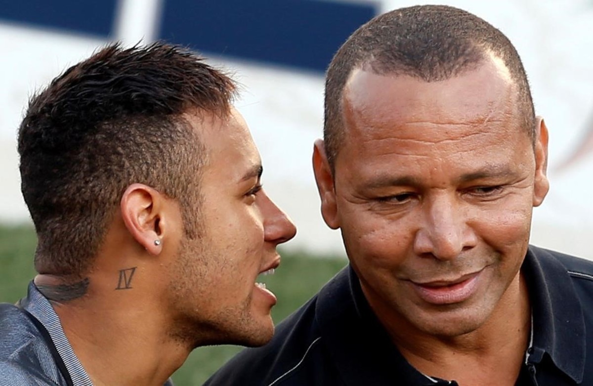 Cha của Neymar được cho là sang Paris hôm nay