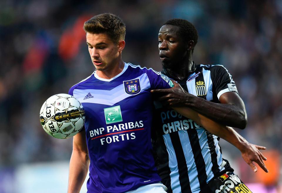 Dendoncker là mục tiêu của cả Man City lẫn Man Utd