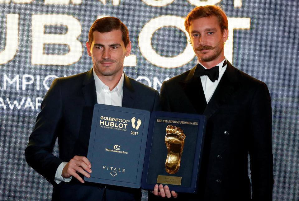 Casillas giành giải Bàn chân vàng