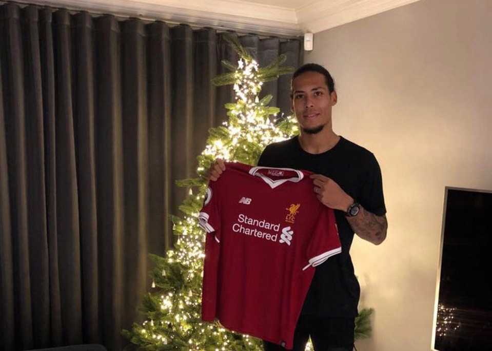 Hình ảnh: Van Dijk đến Liverpool với giá 75 triệu bảng