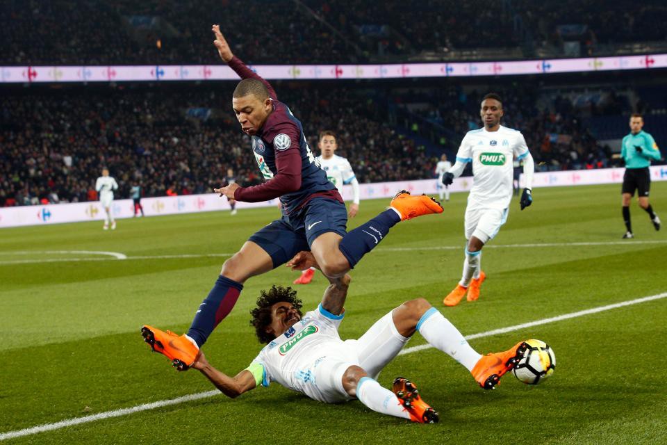 Hình ảnh: Mbappe bị chấn thương nhẹ