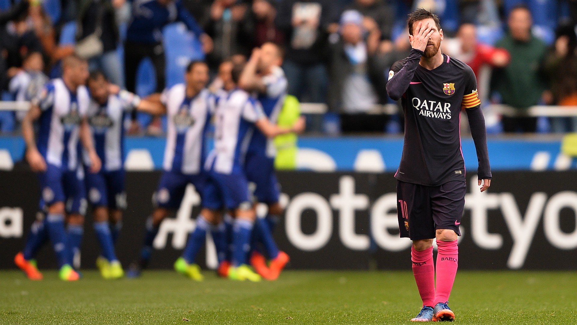 Trọng tài mắc sai lầm khiến Barca thua Deportivo