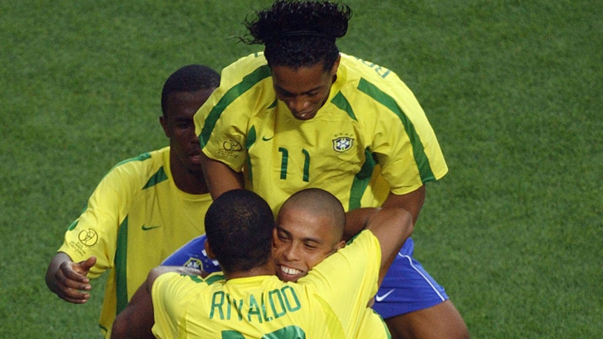 Ronaldinho tỏa sáng tại World Cup 2002 cùng Brazil