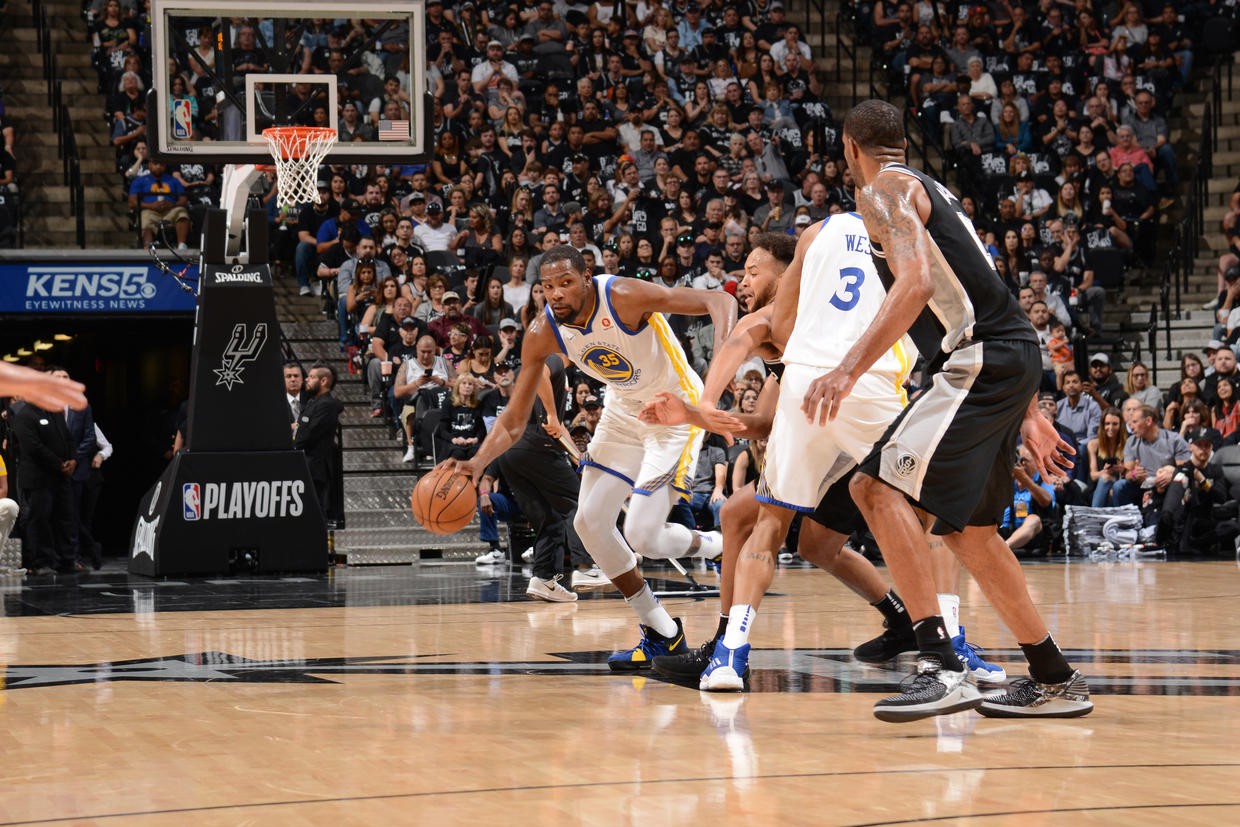 Warriors không thể dựa vào việc đánh pick-and-roll của Durant mãi.