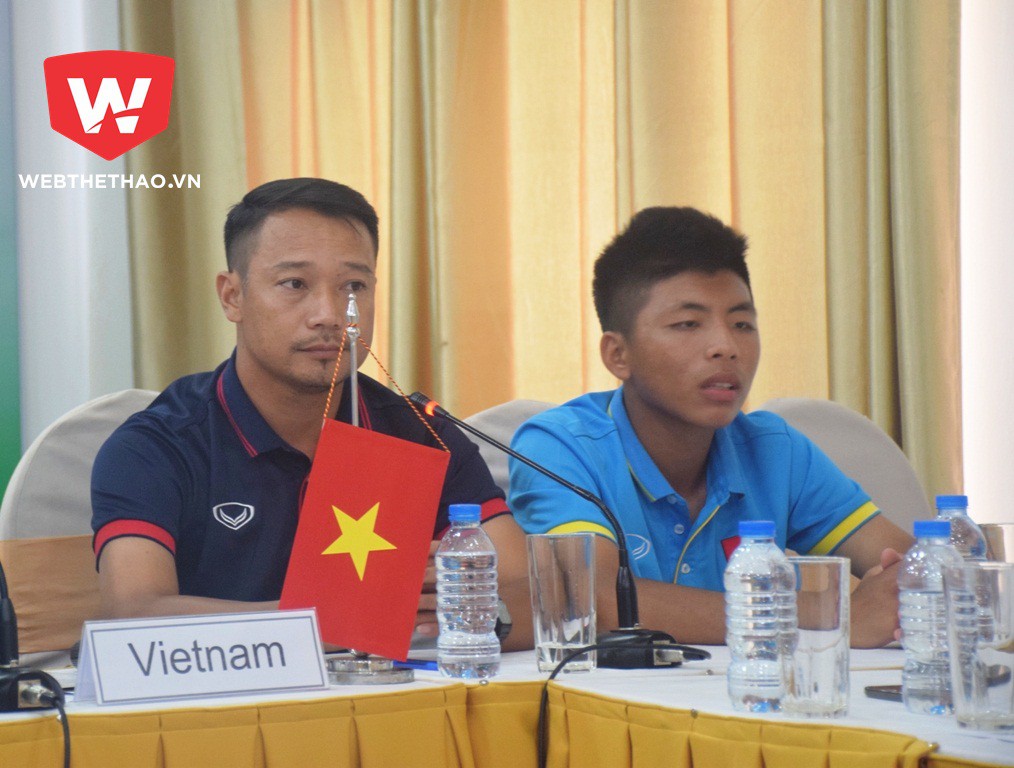HLV Vũ Hồng Việt rất mát tay với các đội tuyển trẻ Việt Nam. Ảnh: Huy Kha