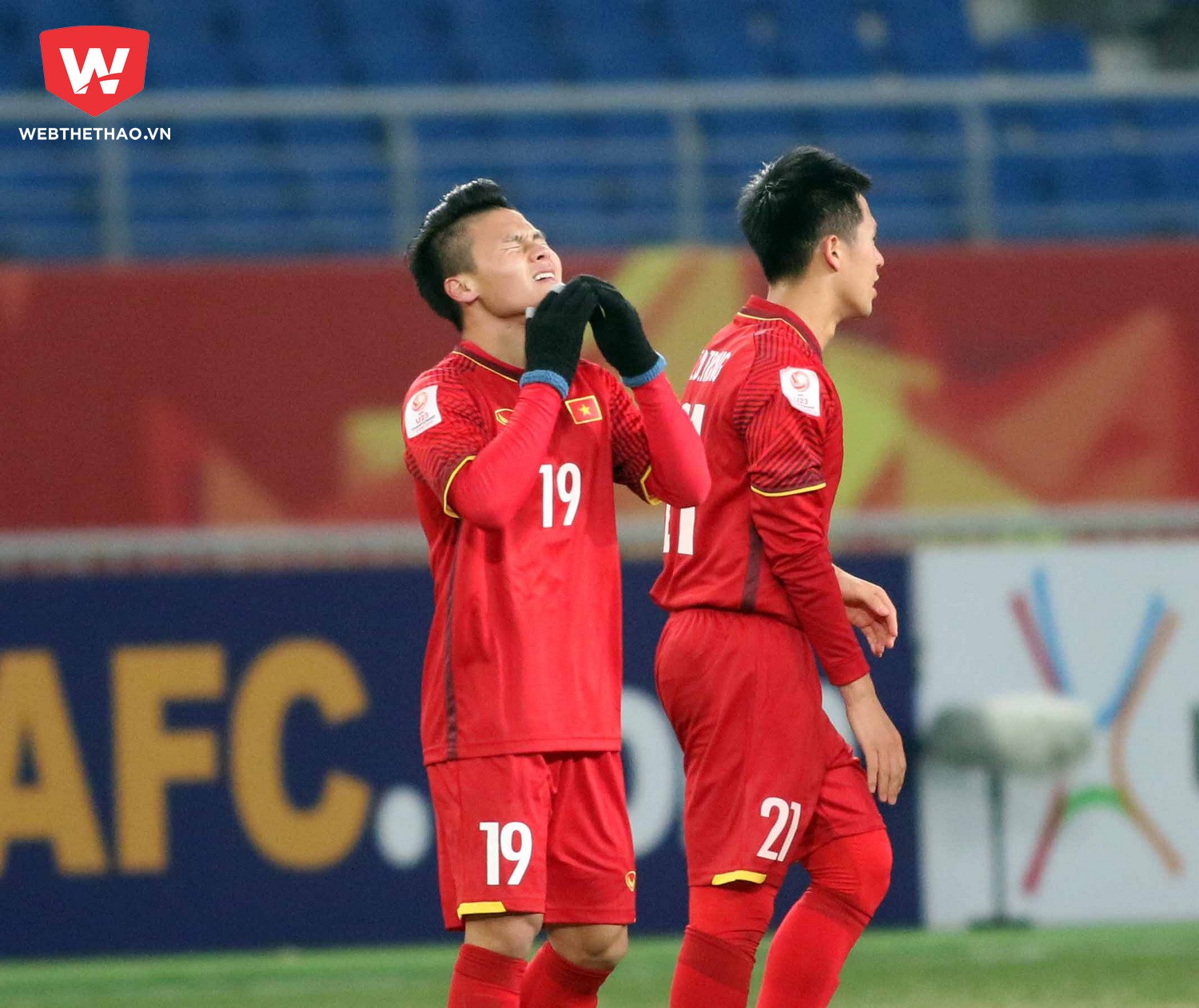 U23 Việt Nam đã nhận quả penalty thứ 2 ở VCK U23 châu Á 2018 lần này. Ảnh: Anh Khoa